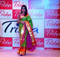 Showcasing Scintillating Grand Fashion Show Photos